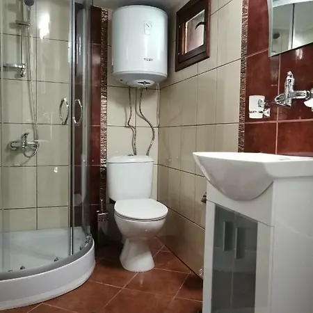 Nyaraló Къща За Гости Лъки *